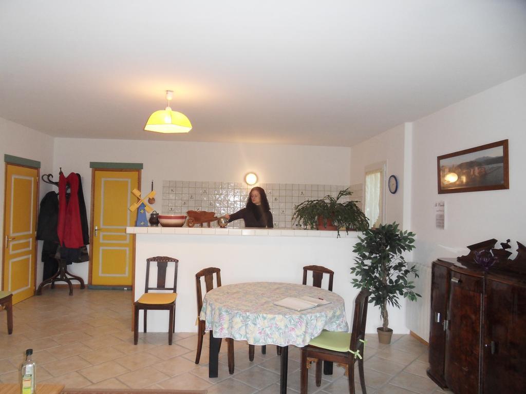 A Pianella Hotell Castirla Exteriör bild