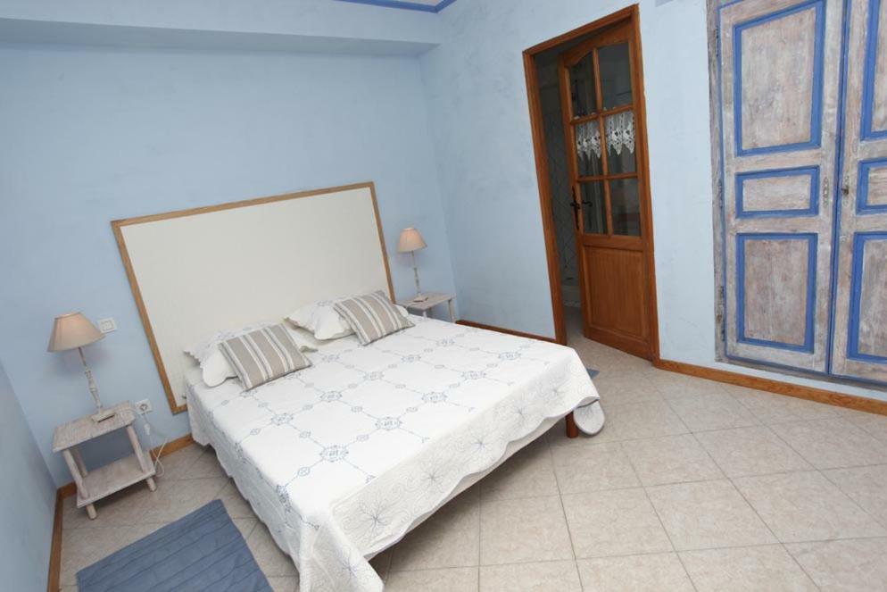 A Pianella Hotell Castirla Exteriör bild